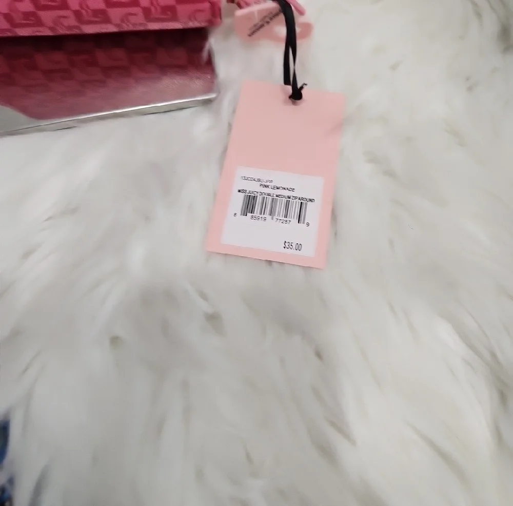 🔹️Juicy Couture 🔹️Miss Juicy Pink Lemonade Medium Zip around Wallet